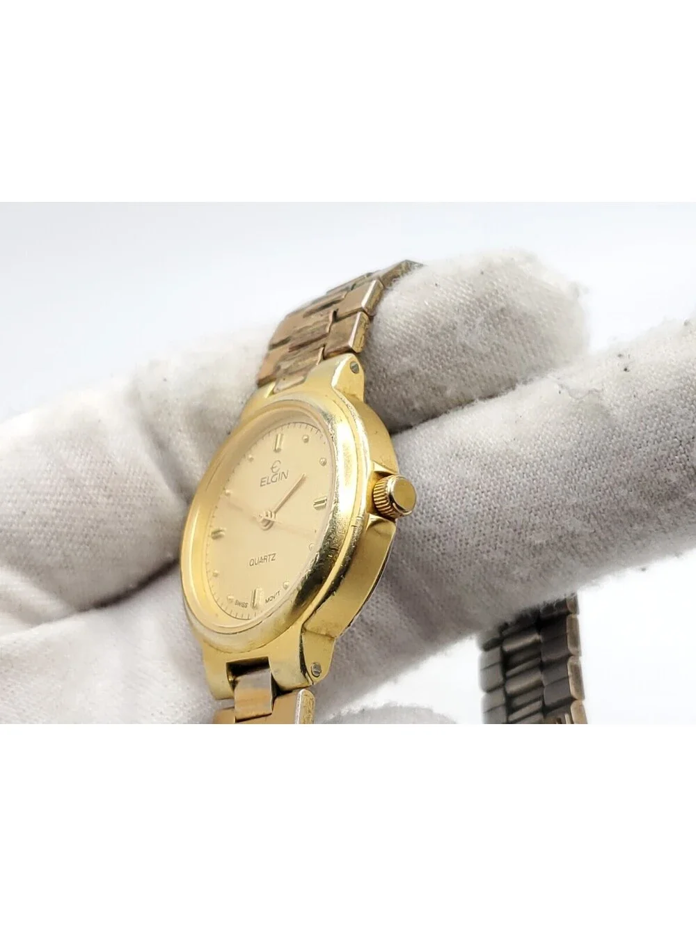 Vintage Elgin Quartz Womens Watch New Battery Gold Tone Adjustable Band 24mm